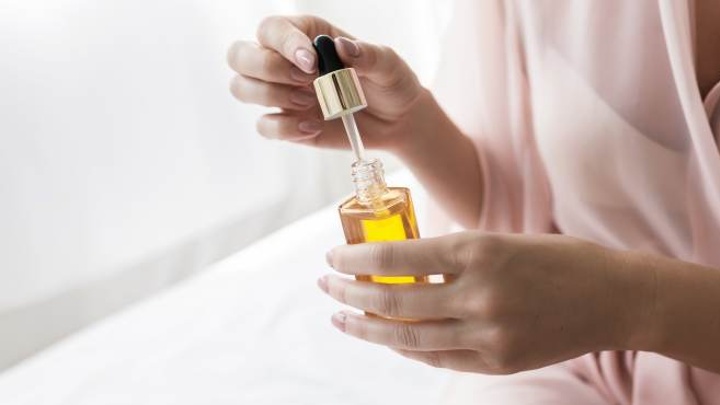 how to use faicial oils